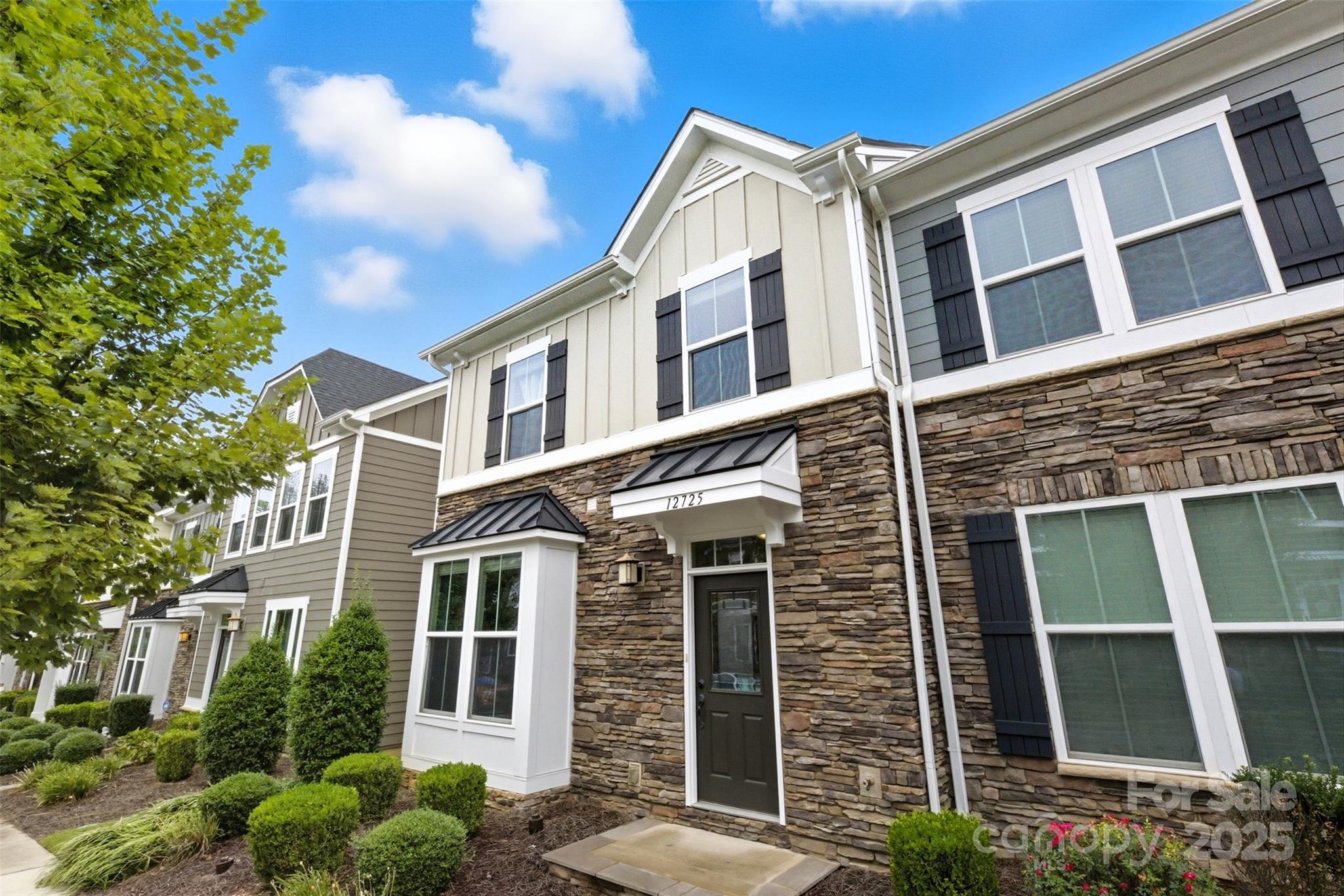 12725 Glowing Peak Road