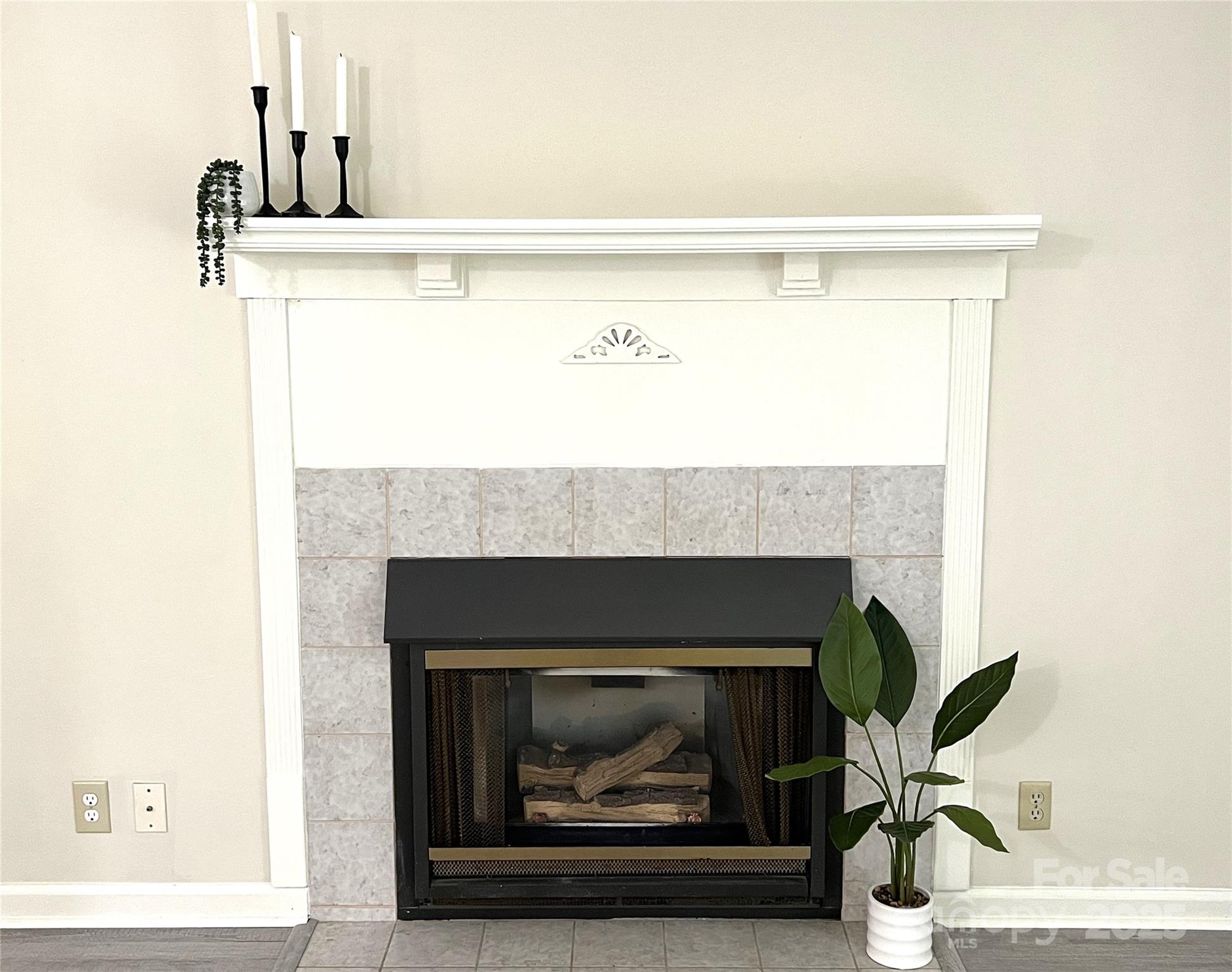 110 Heywood Road 11A