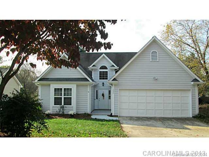 Beautiful 3 Bedroom Ranch, Great Floor Plan with Kitchen Open to Great Room, Master Bedroom has Separate Shower/Tub & Large Walk-In Closet. Nice Neighborhood Convenient to Shopping, Dining & I77. Oversized Garage with Attic Pulldown for Extra Storage. Award Winning Schools! Pets Conditional Upon Landlord Approval with $350 Non-Refundable Pet Fee.