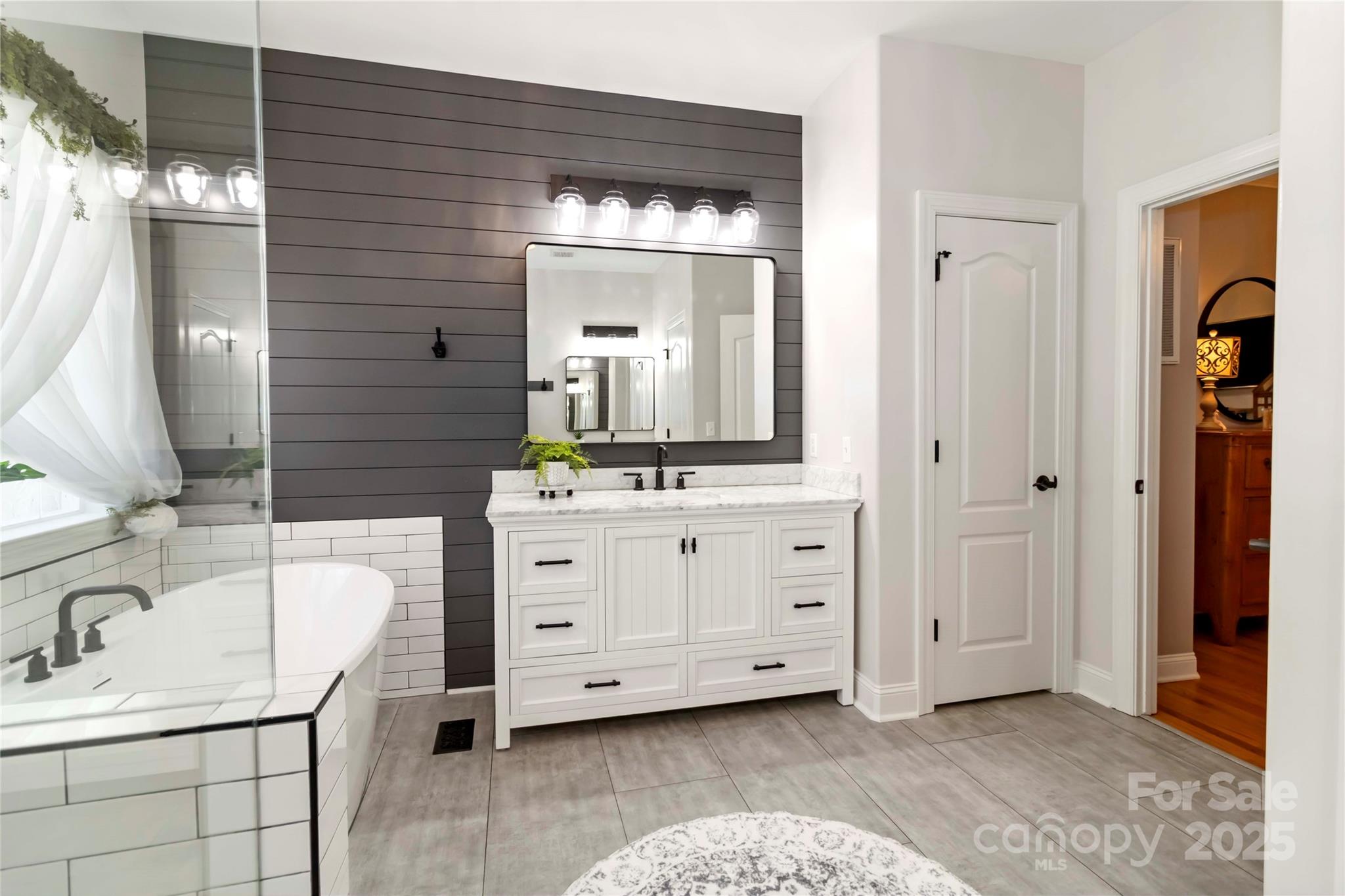 Holland Springs - Residential