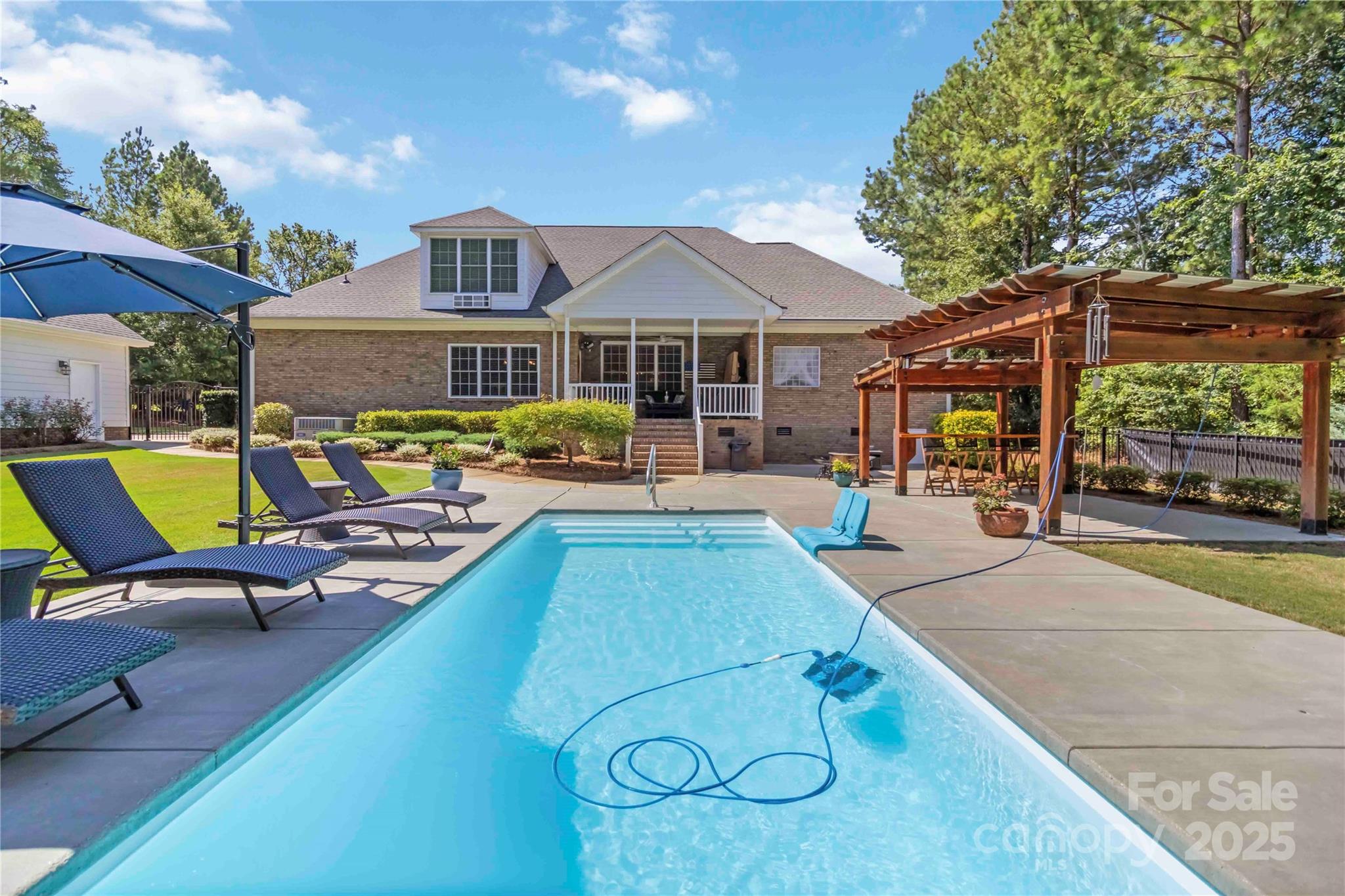 Holland Springs - Residential