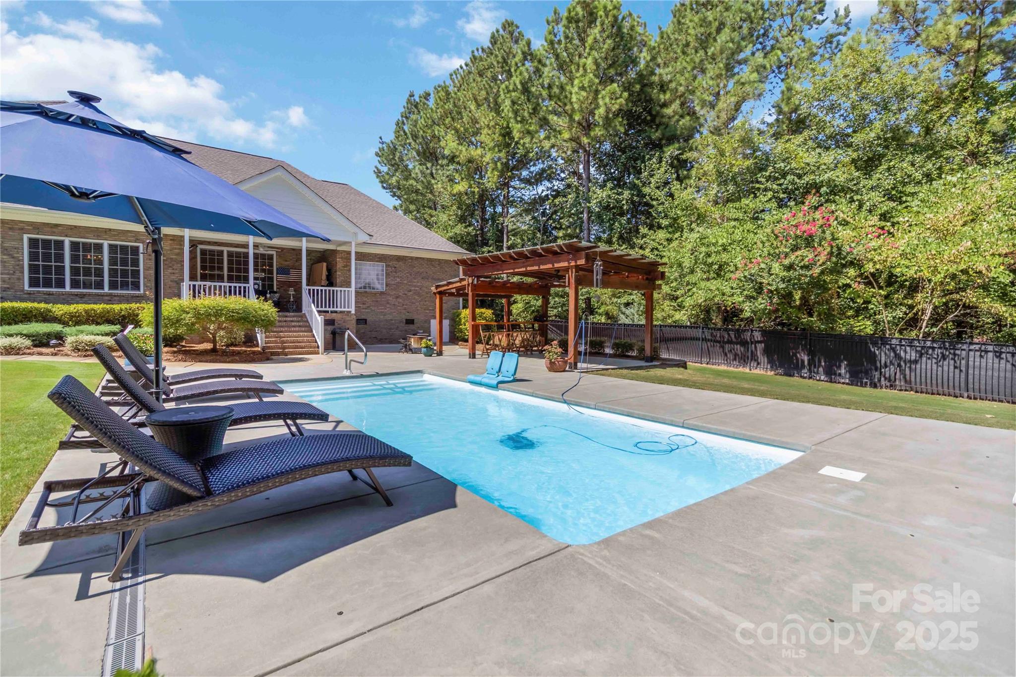 Holland Springs - Residential