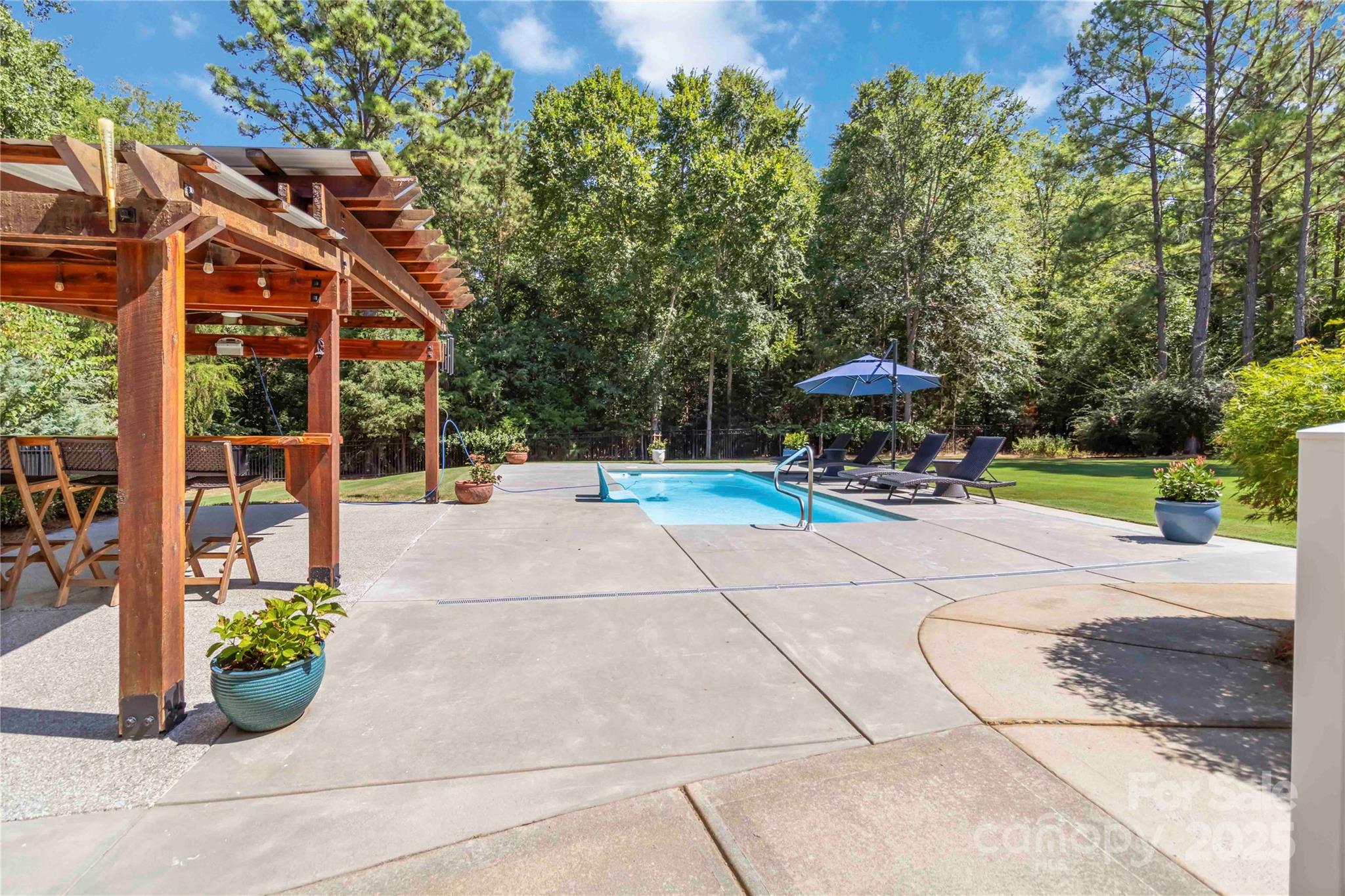 Holland Springs - Residential