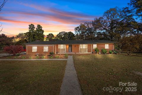 Photo of 624 Patricia Avenue, Harrisburg, NC 28075 (MLS # 4321459)