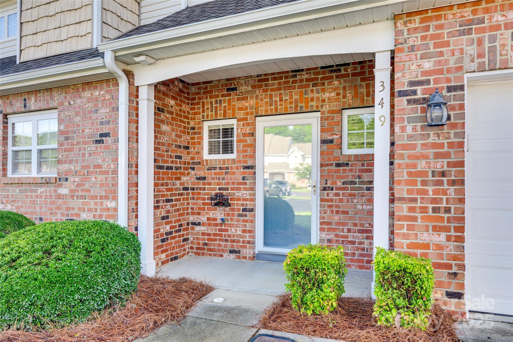 349 Valley Brook Lane SE