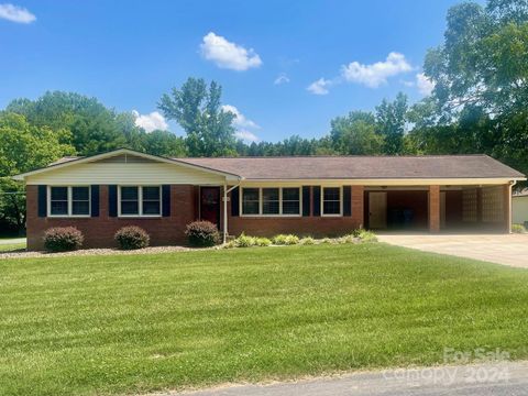 Single Family Residence in Albemarle NC 1003 Elaine Drive.jpg