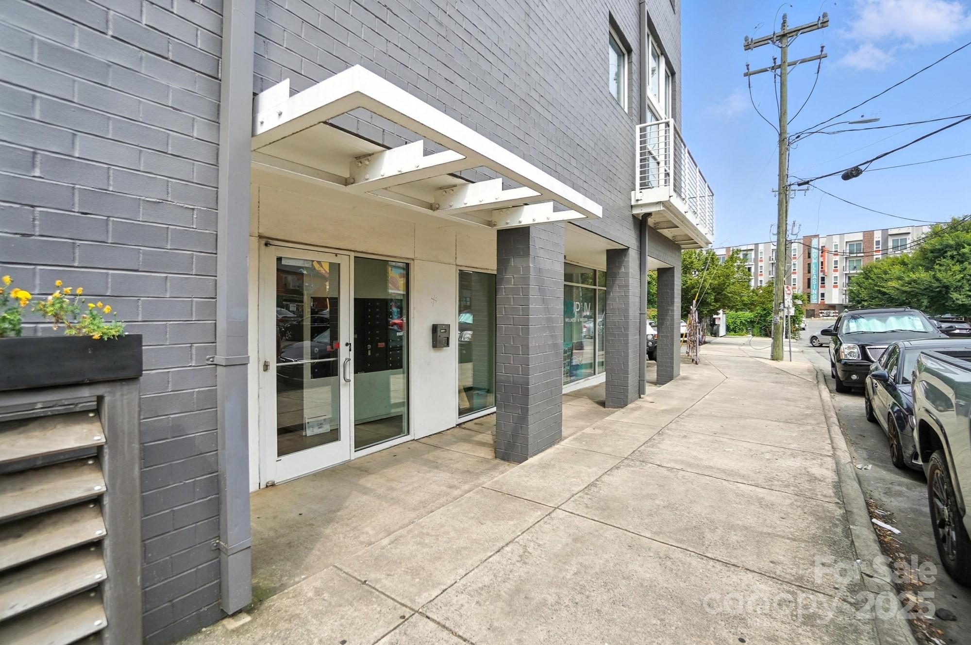 Fat City Condominium - Residential