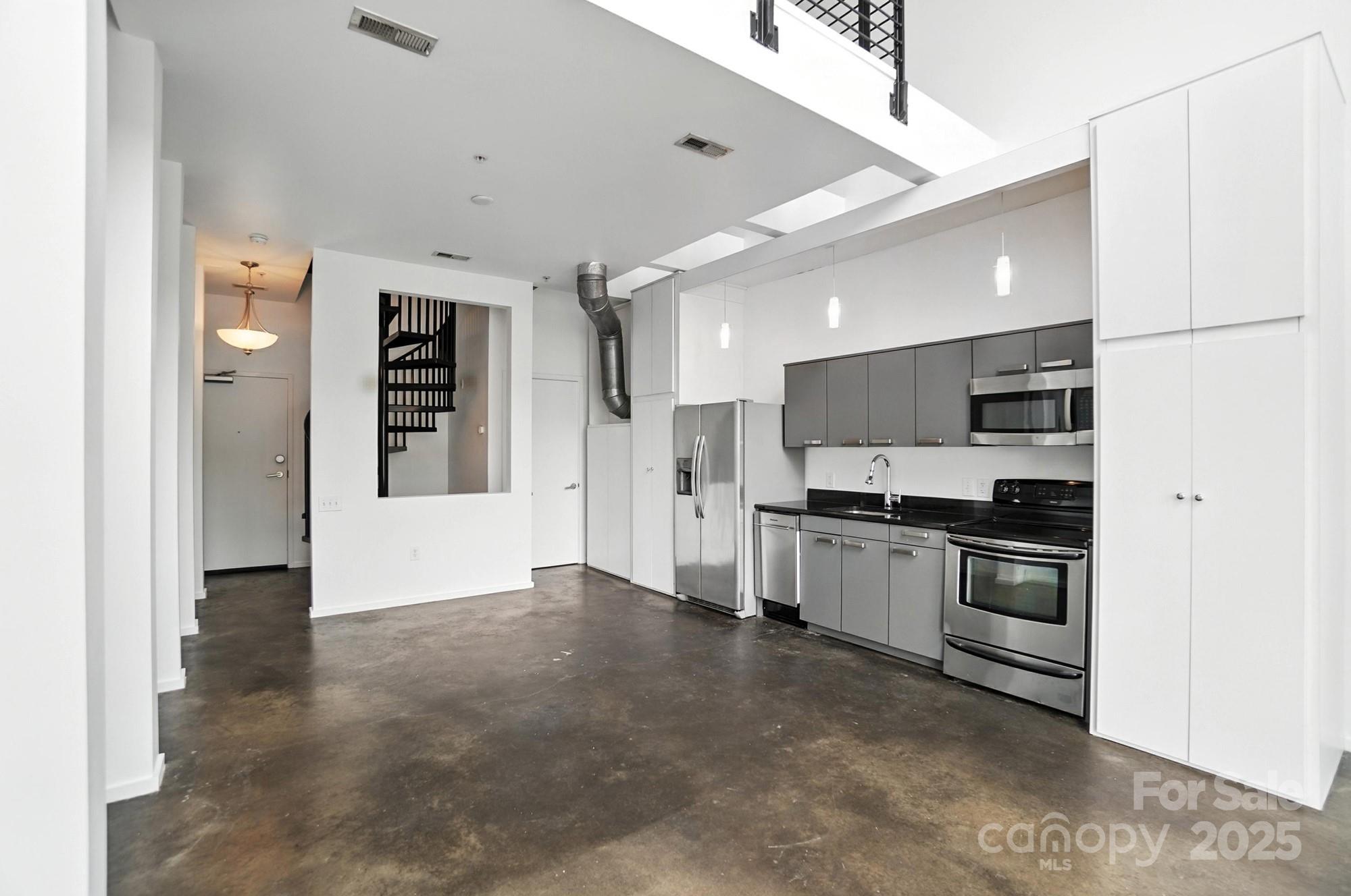 Fat City Condominium - Residential