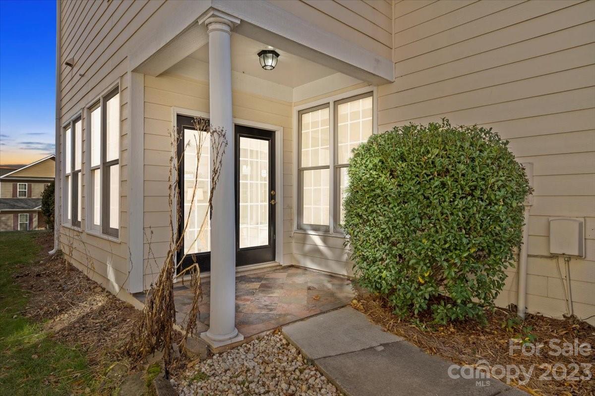 Harrogate at the Lake - Residential