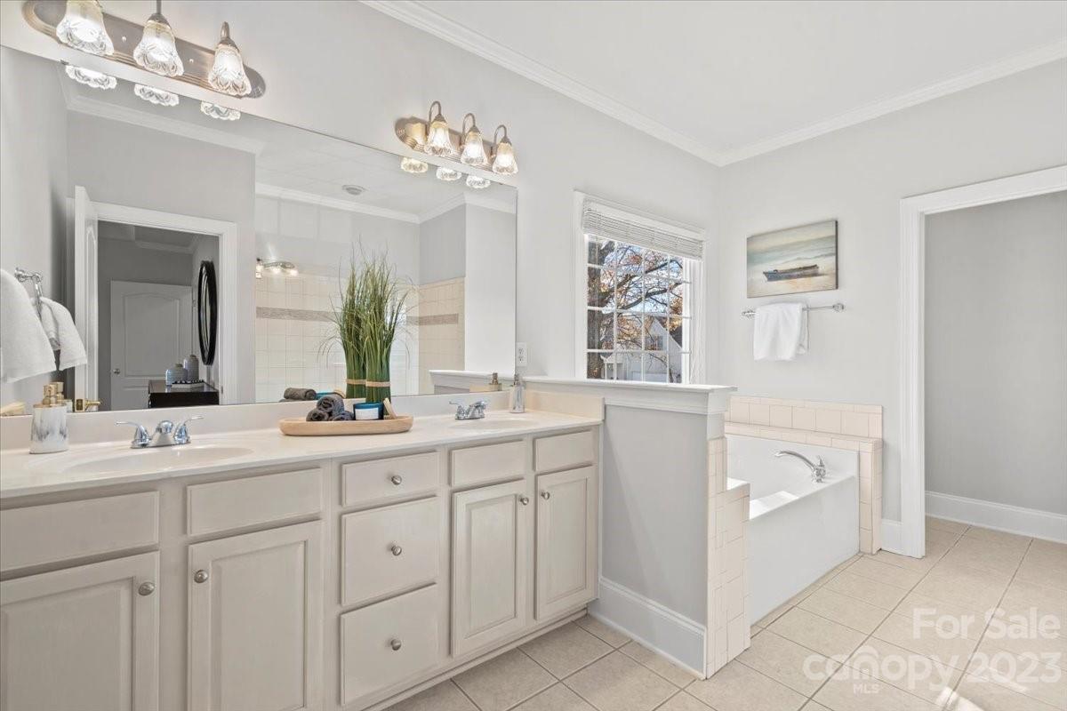 Harrogate at the Lake - Residential