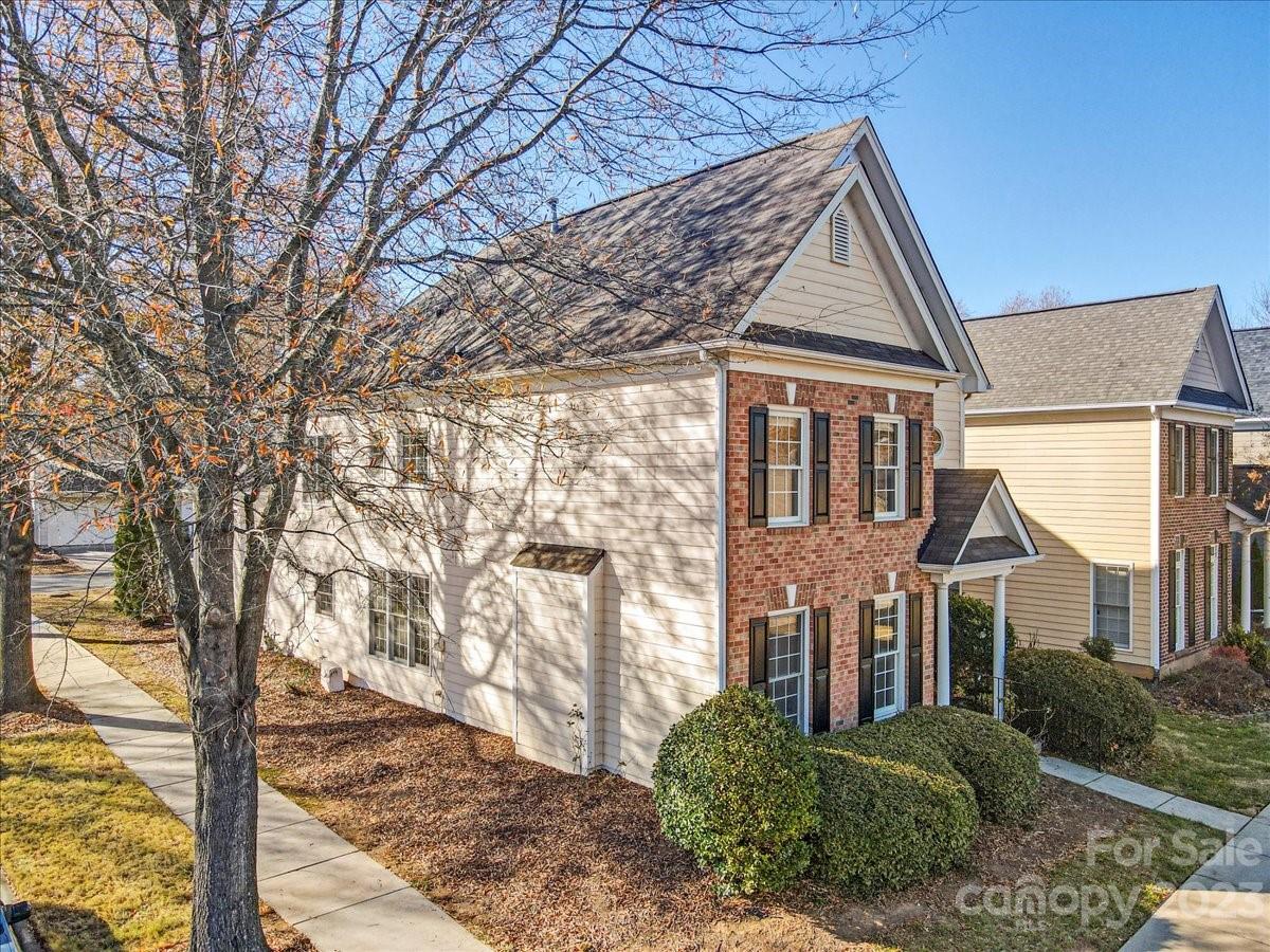 Harrogate at the Lake - Residential