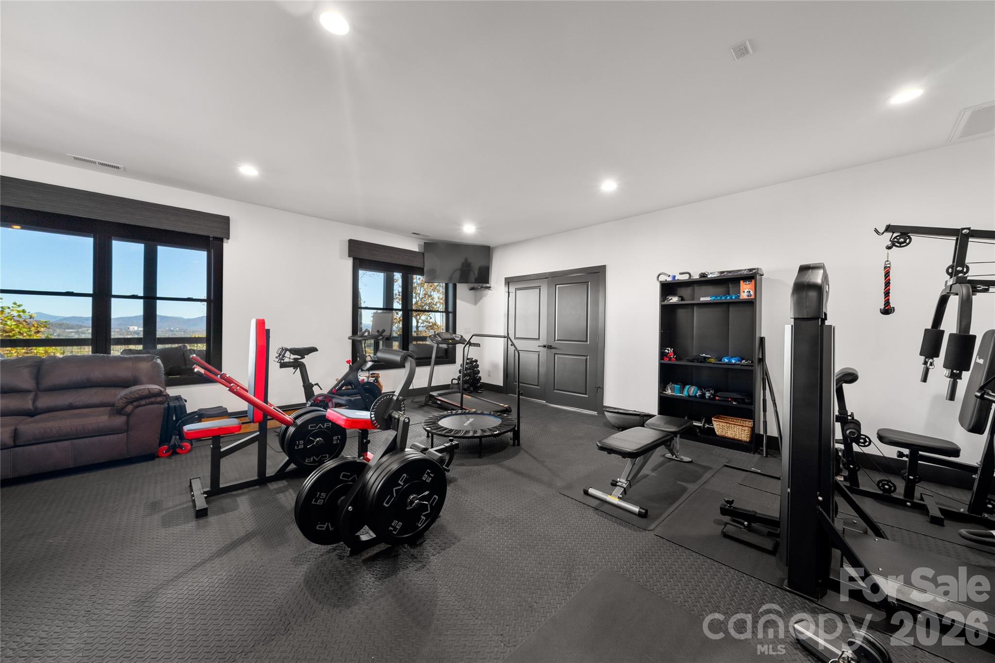 Crest Mountain - Residential