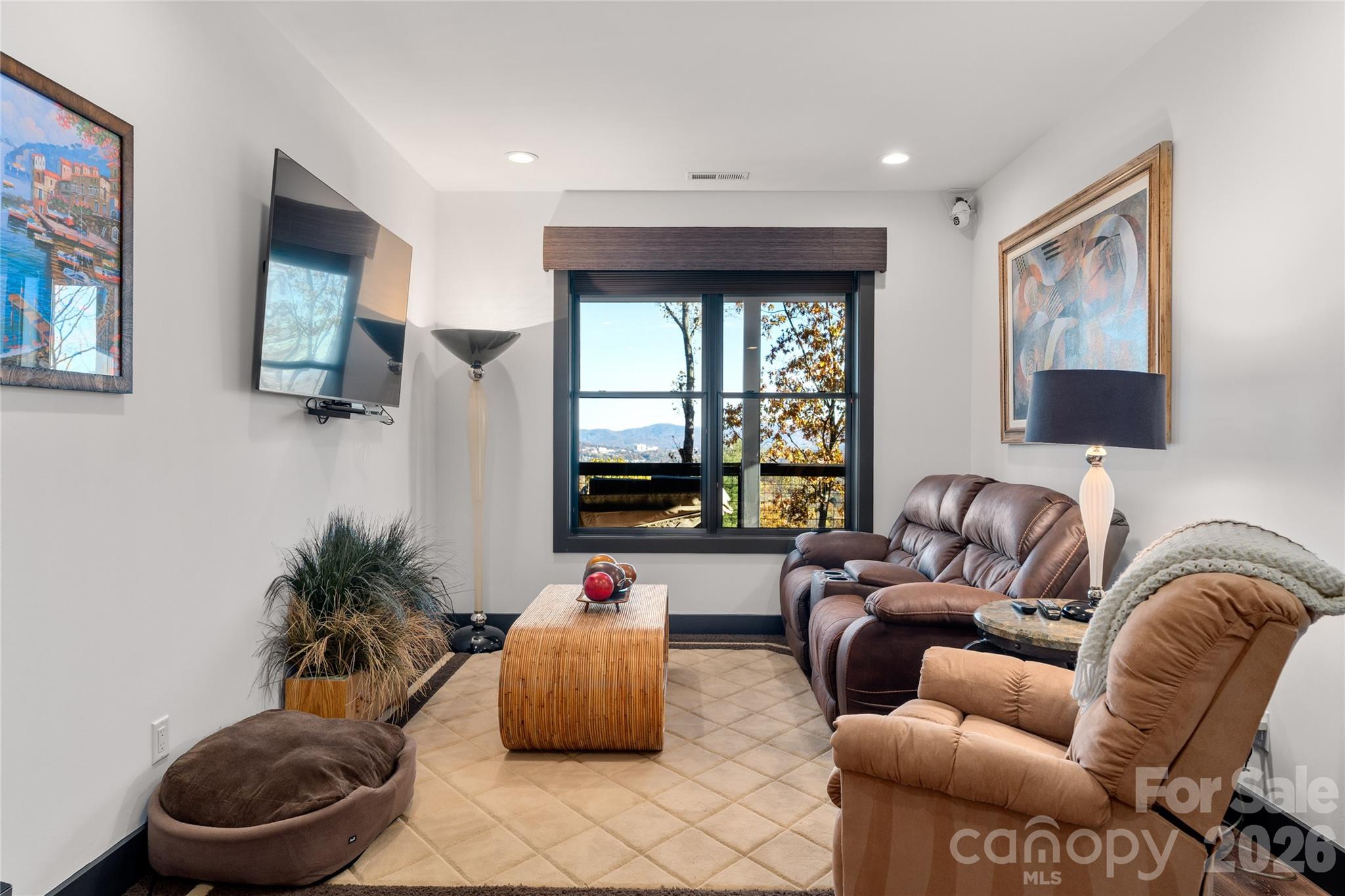 Crest Mountain - Residential