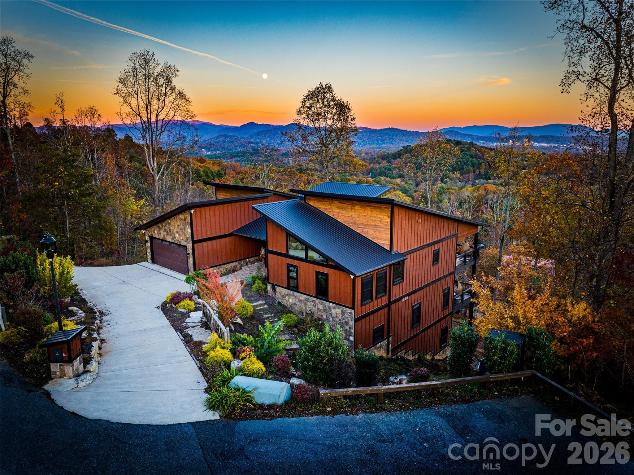Crest Mountain - Residential