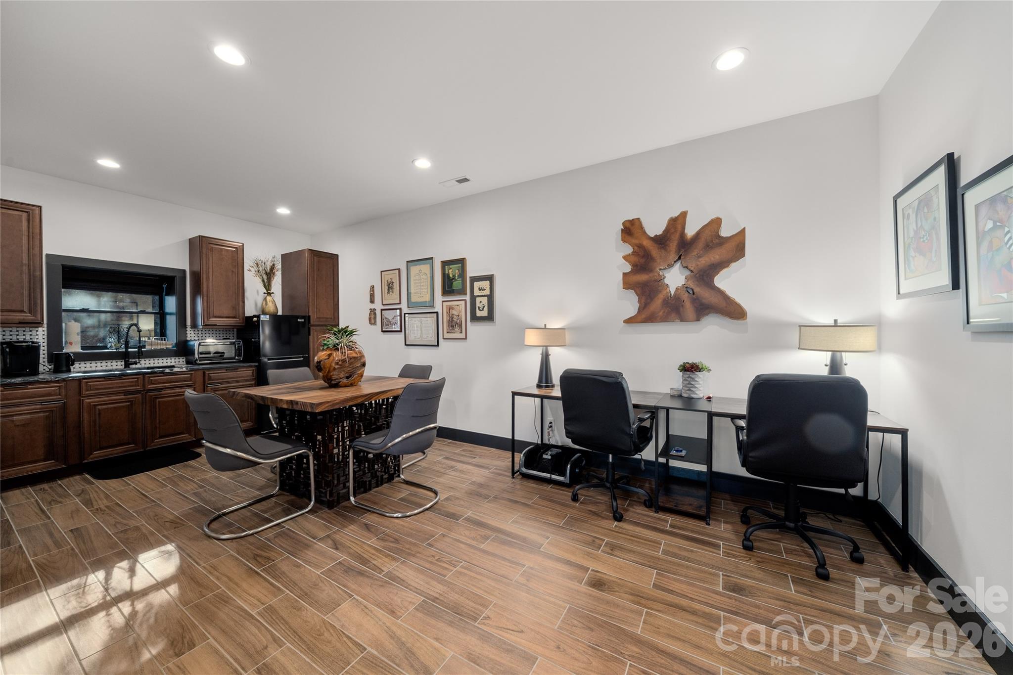 Crest Mountain - Residential