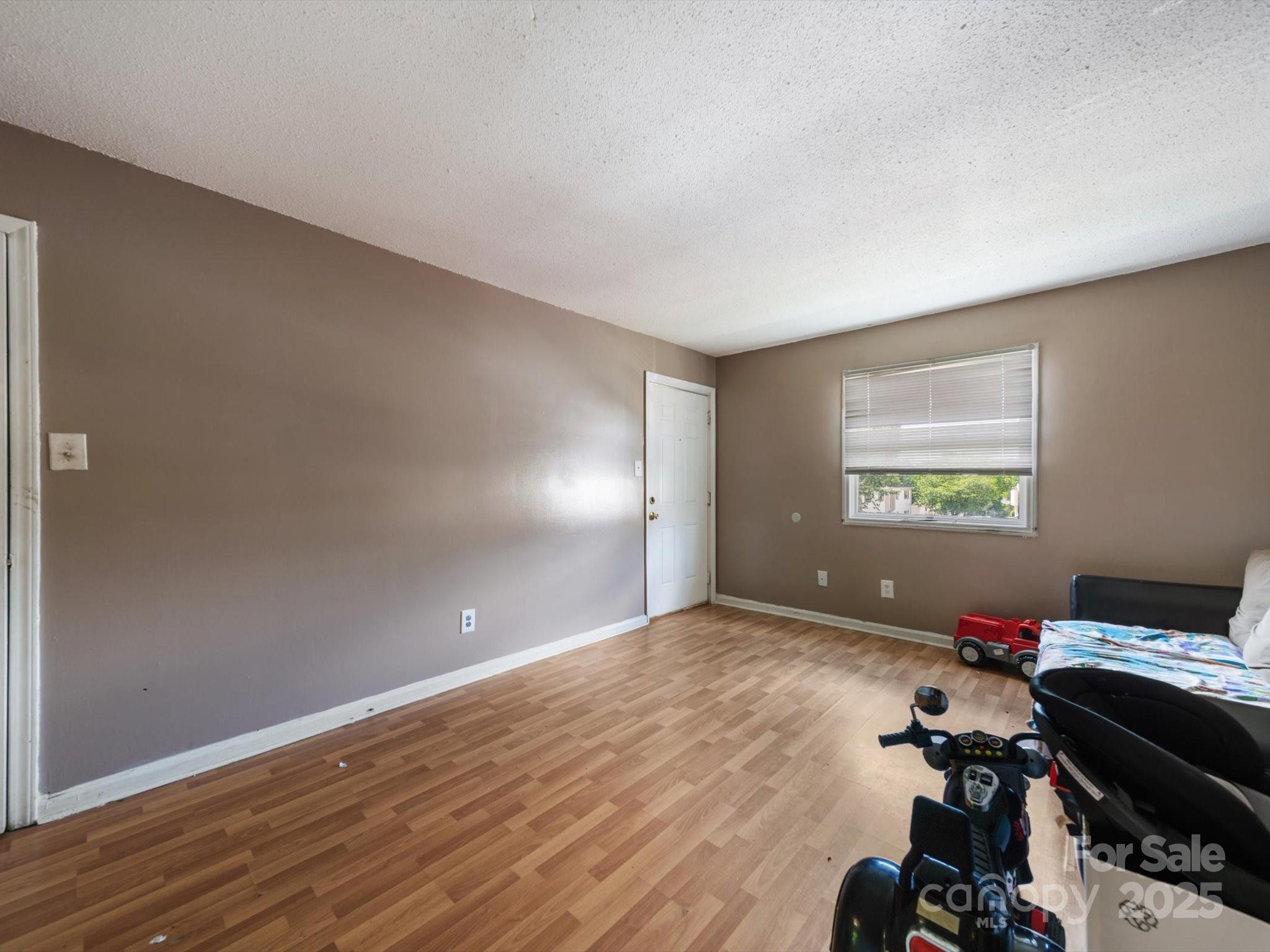 7977 Shady Oak Trail
