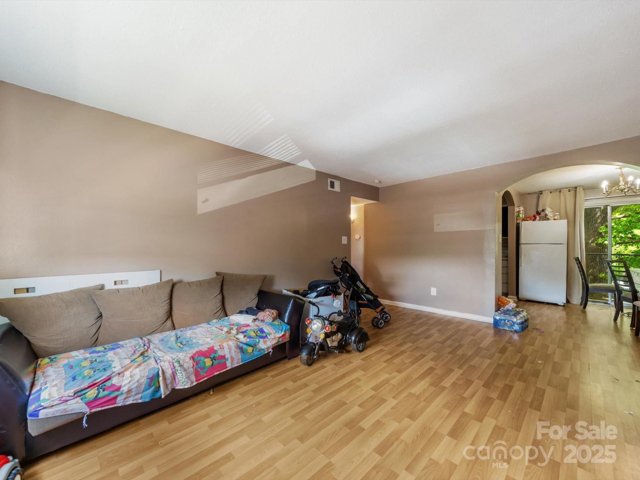 7977 Shady Oak Trail