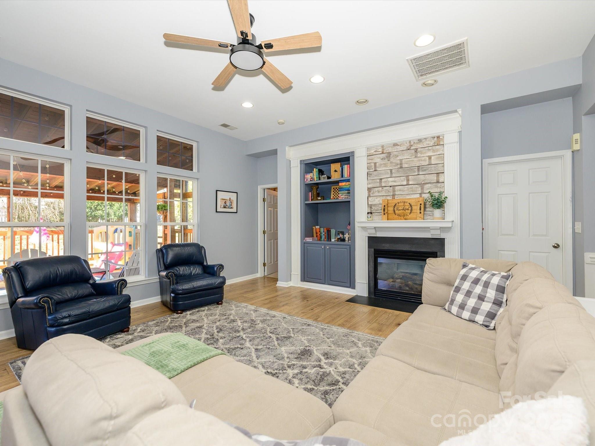 Glen Laurel - Residential