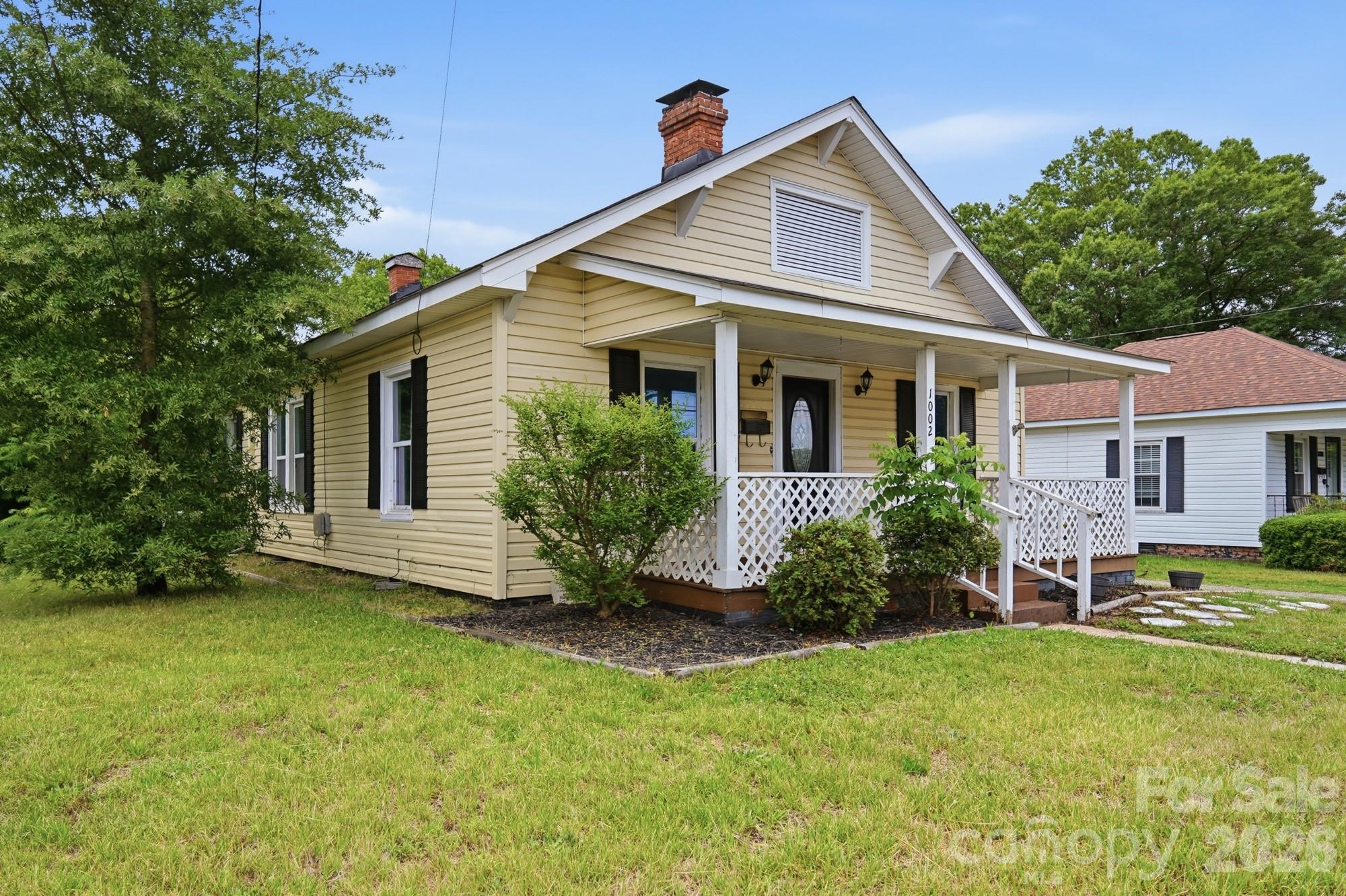 1002 N Ridge Avenue