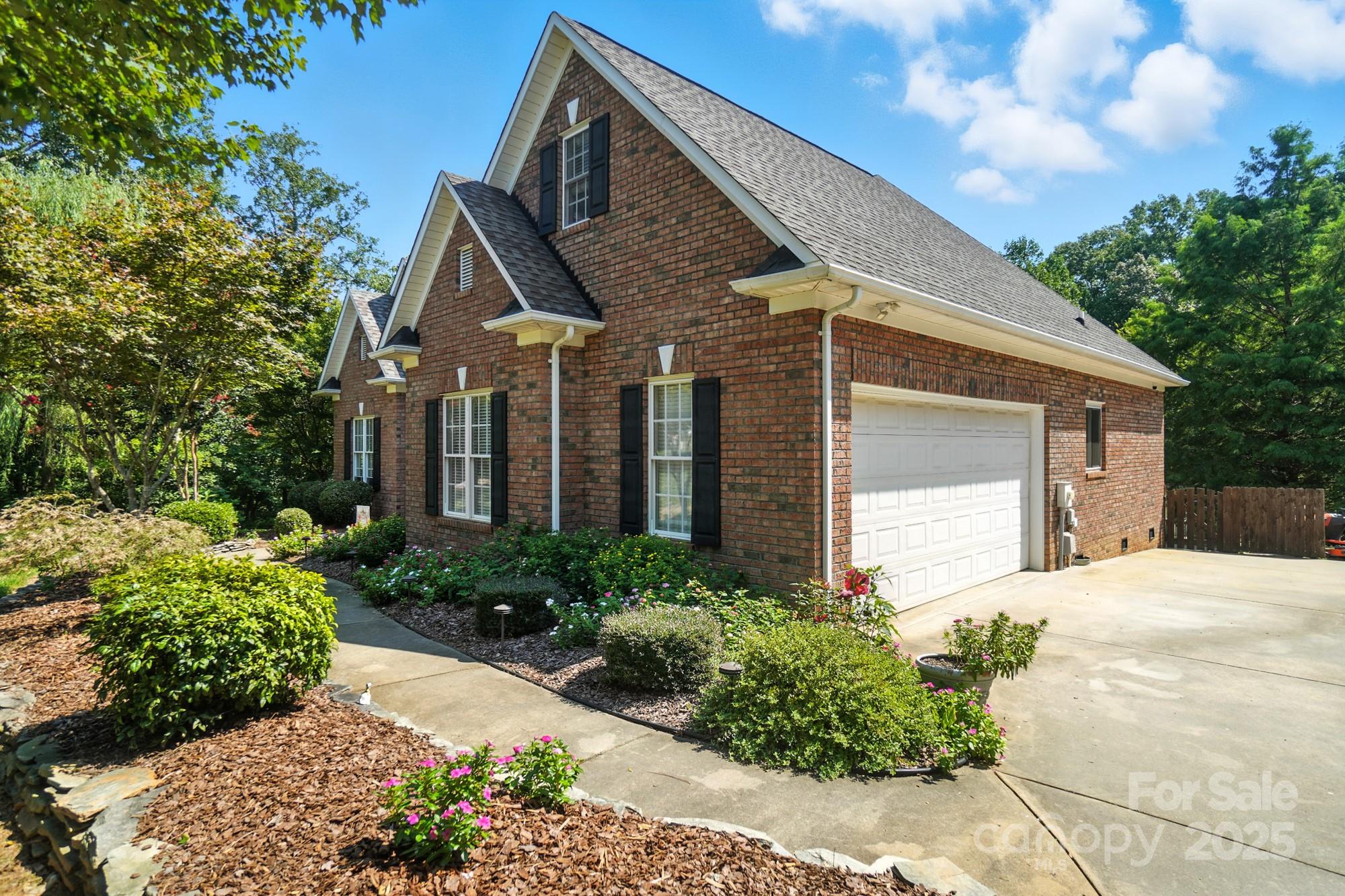 7655 Maple Bluff Lane
