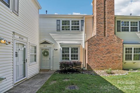 8510 Castle Pine Court Charlotte NC 28226