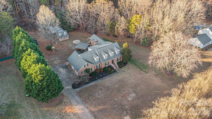 Need space, no HOA, and room to grow?

This 4-bedroom home with a dedicated office + 2 bonus rooms sits on 1.47 acres with NO HOA — plus room for your RV (240V hookup included).

Modern kitchen, open living areas, and a brick-paver patio perfect for entertaining, backyard play, or relaxing under the stars.

Bonus rooms = home gym, playroom, media room, or multiple work-from-home spaces.

?? Roof 2017
?? HVAC 2024
?? Priced under appraised value (appraisal available)
?? Use the preferred lender and receive up to 1% lender credit at closing
?? Furnishings available for a turnkey move

Acreage. Flex space. Privacy. Major updates done.
This is the one you search for — and rarely find.