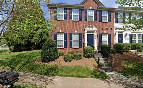 Photo of 8236 Bridgegate Drive #326, Huntersville, NC 28078 (MLS # 4313556)