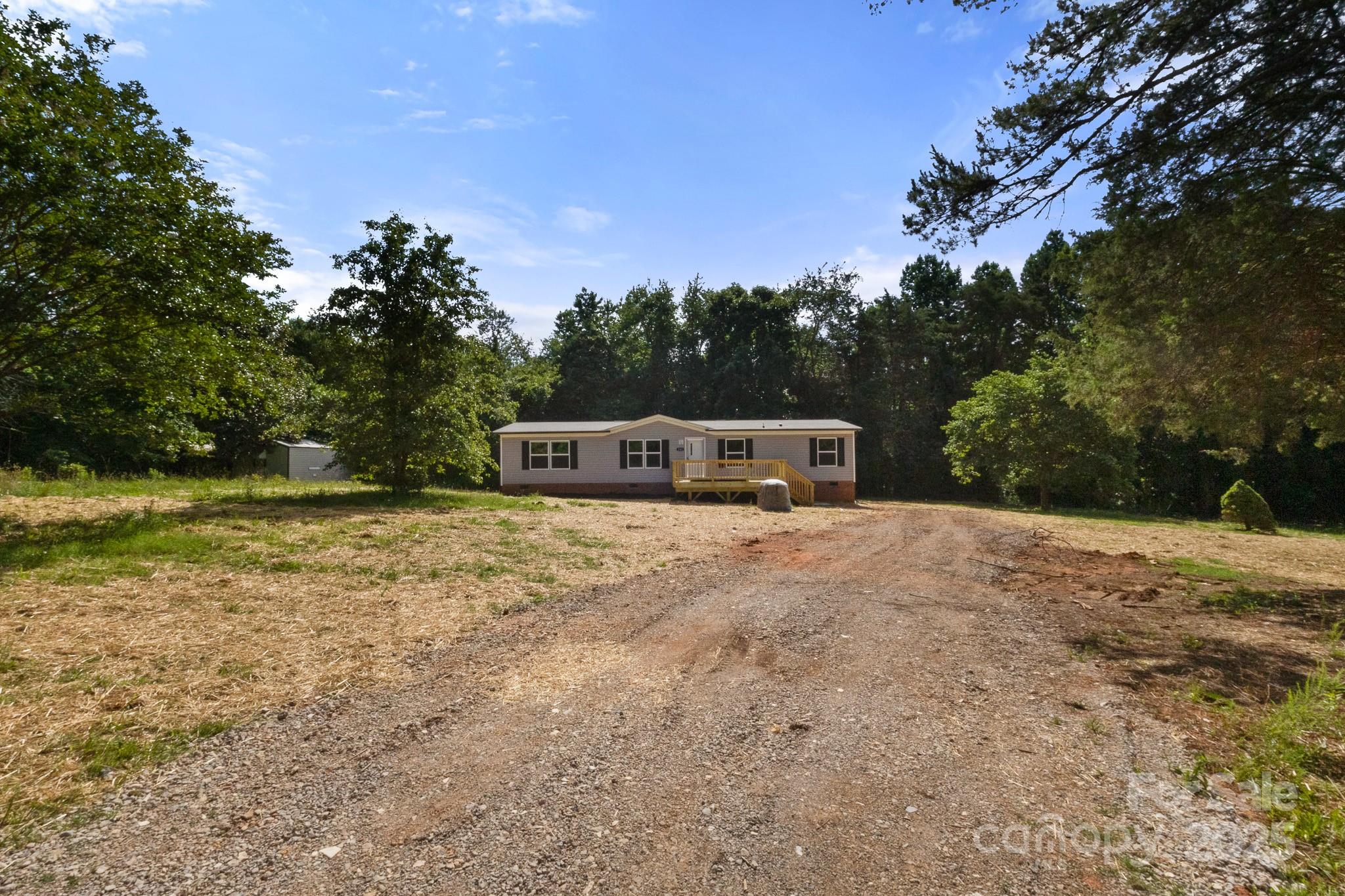 141 Lakewind Drive