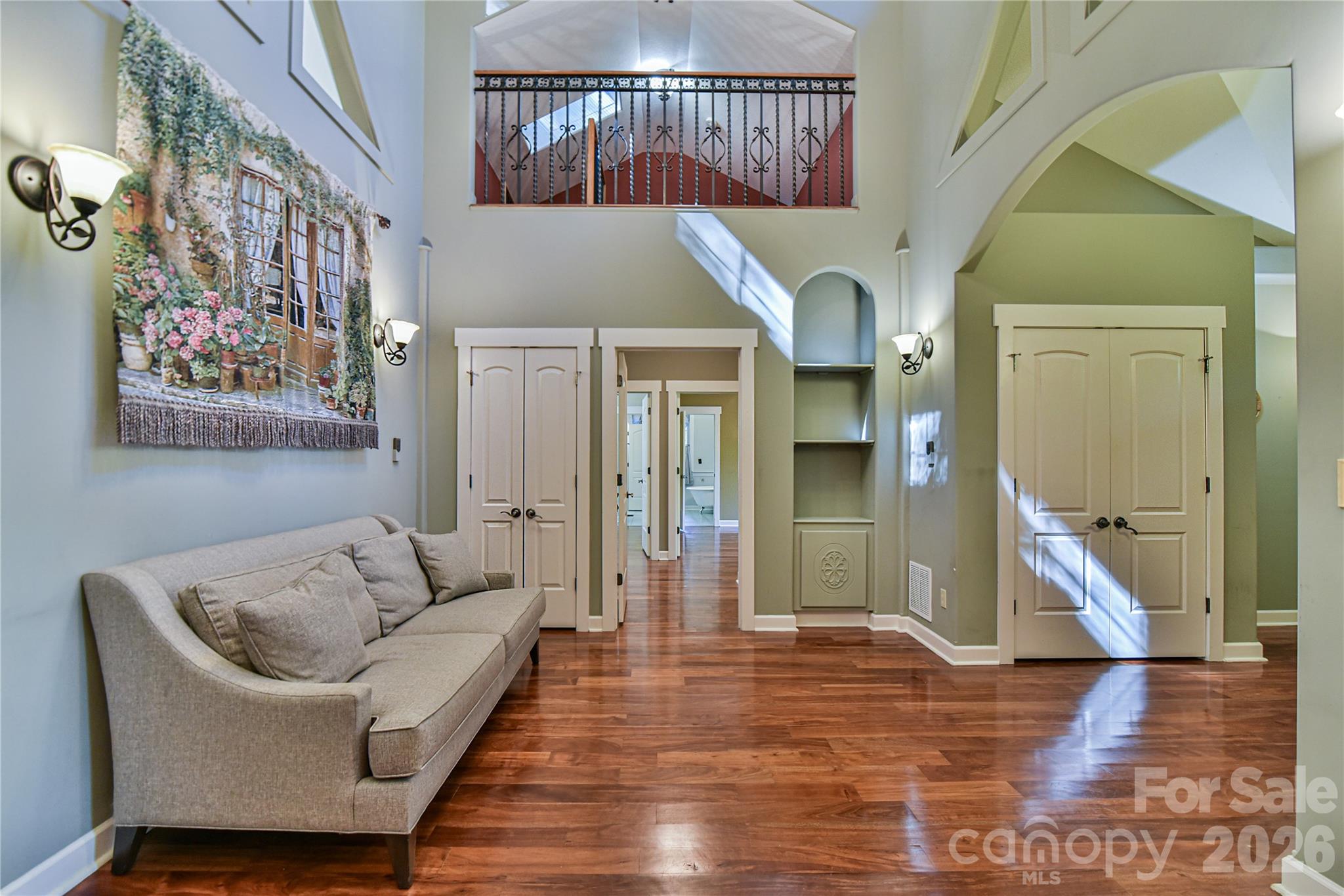 39 Oak Hollow Drive