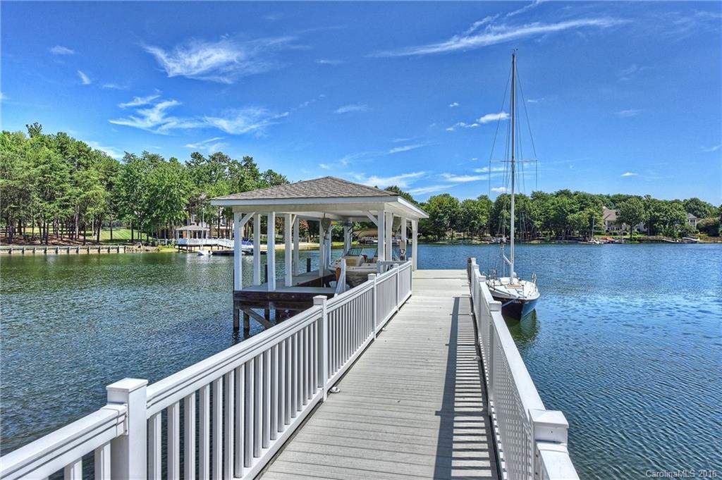 The Peninsula - Residential