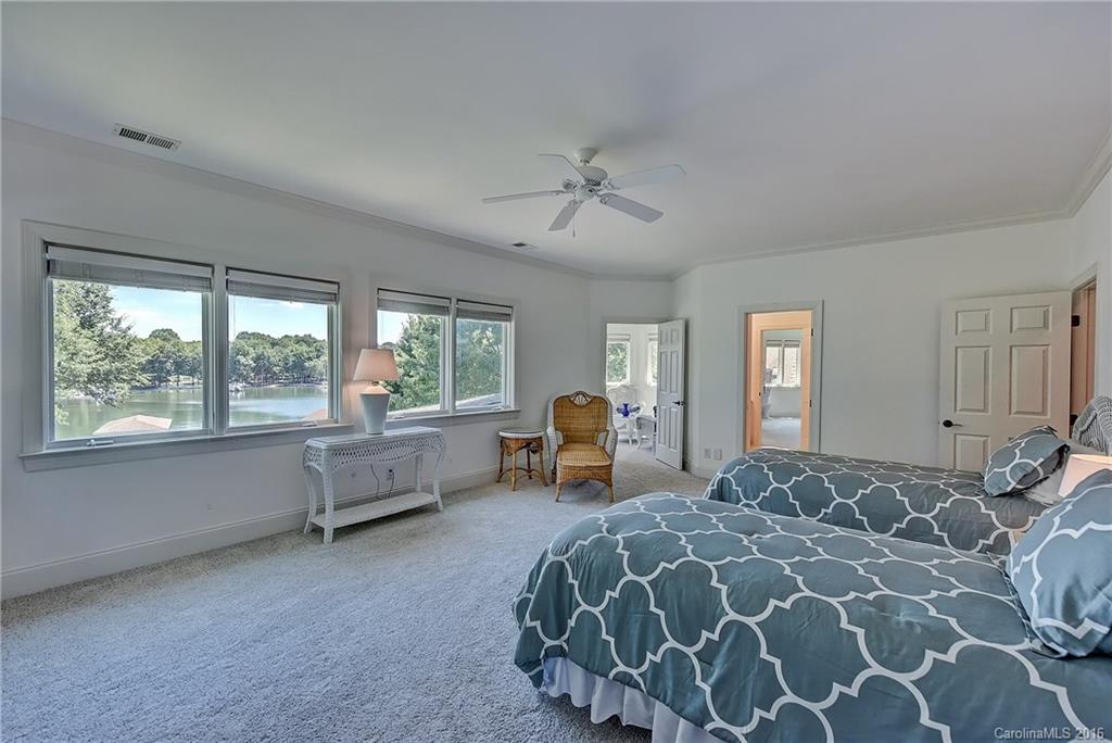 The Peninsula - Residential