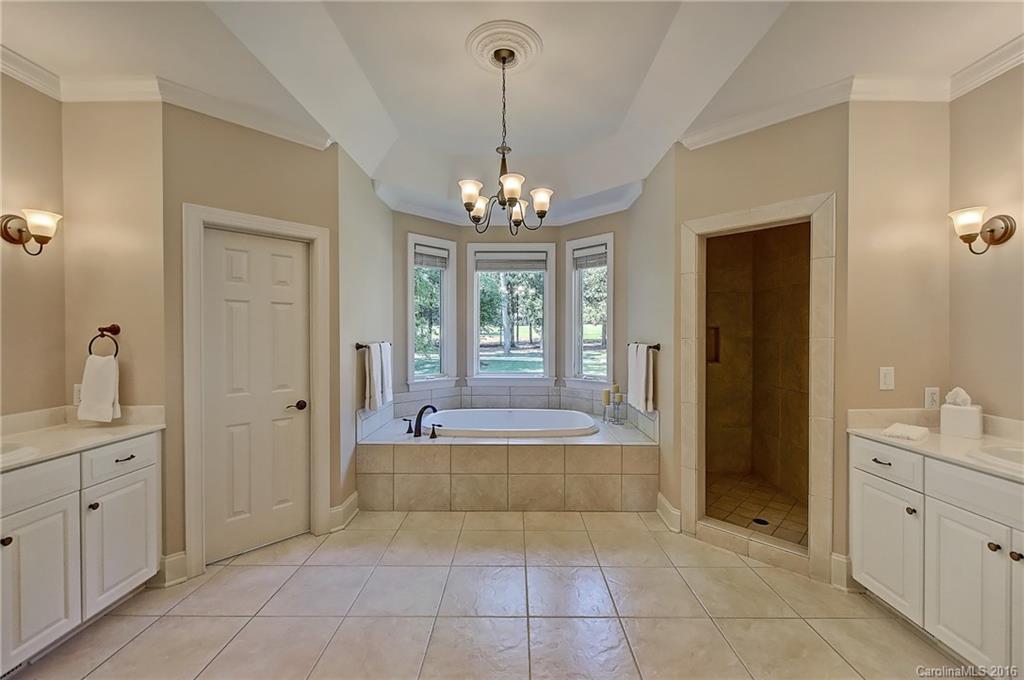 The Peninsula - Residential