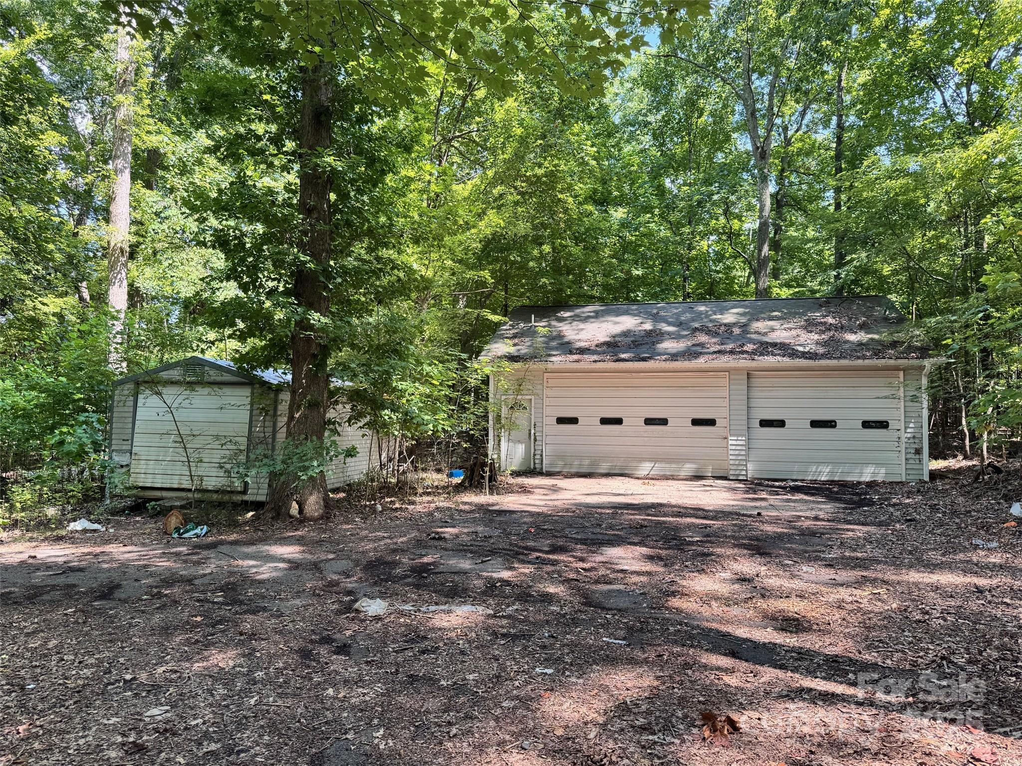 1040 Meadow Bend Drive