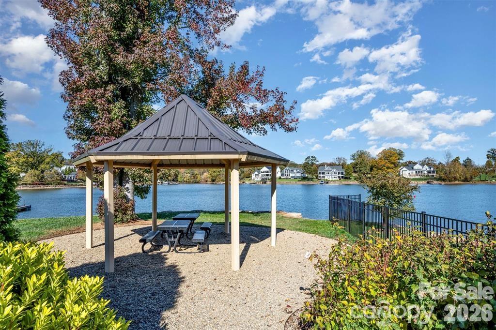 LakeWalk - Residential