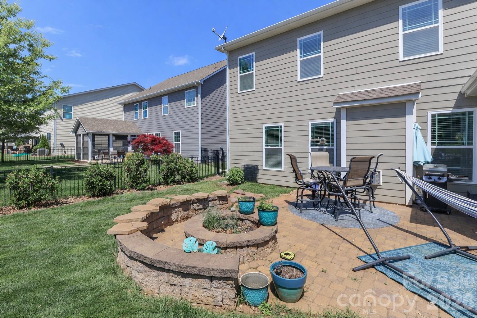 LakeWalk - Residential