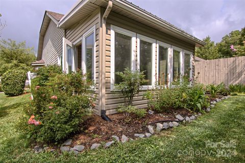 A home in Hendersonville