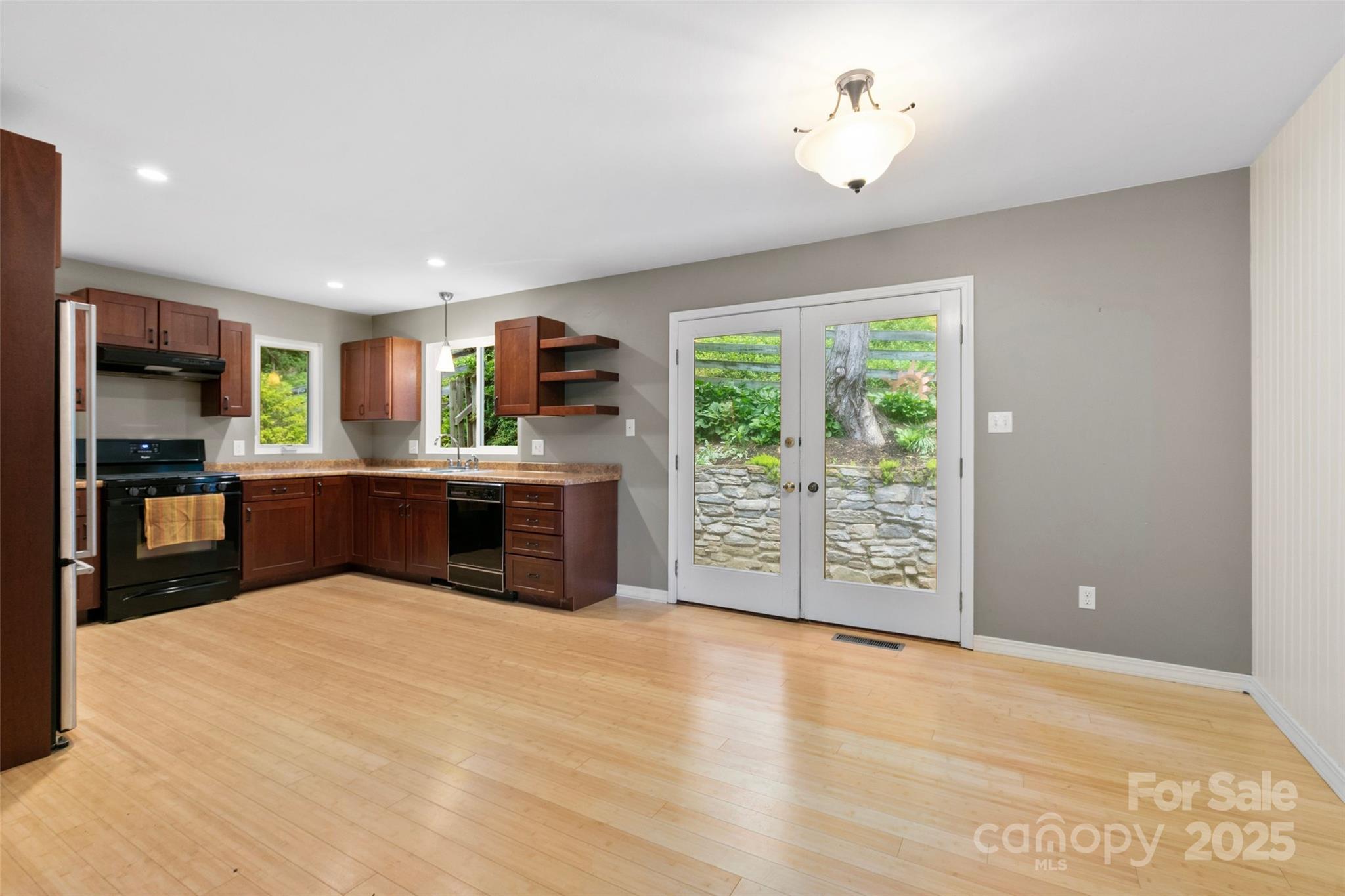 155 Old Starnes Cove Road