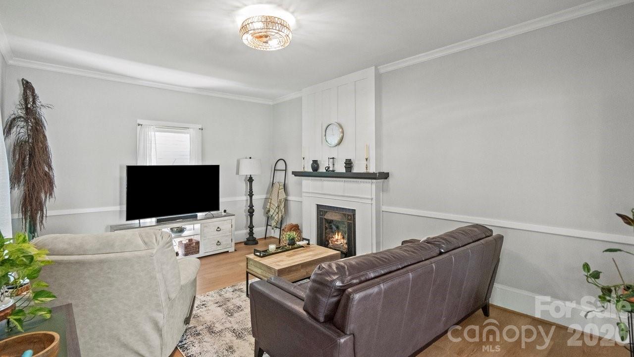 413 W 5th Avenue
