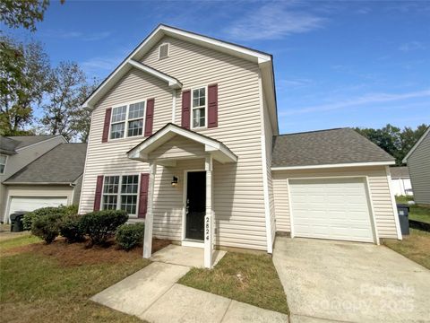 2824 Fairstone Avenue Charlotte NC 28269