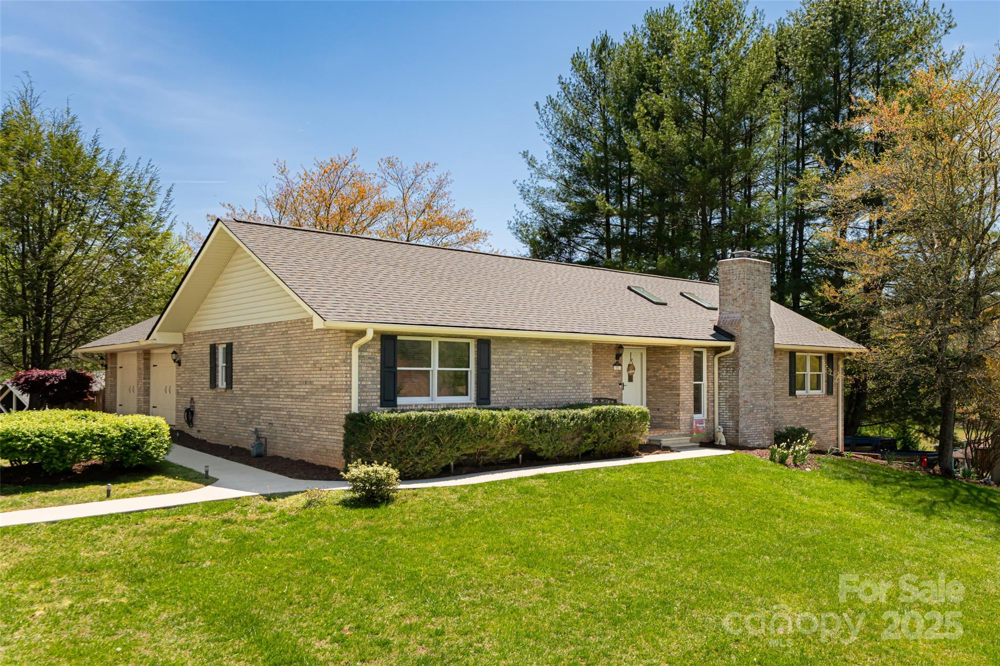77 Roberts Ridge Drive