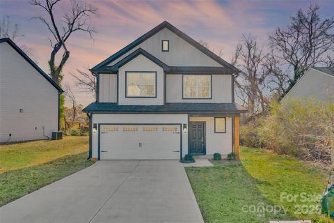 Photo of 3200 Auten Avenue, Charlotte, NC 28269 (MLS # 4333769)