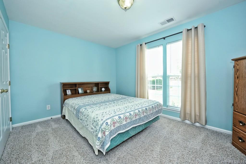 KNIGHTSBRIDGE - Residential