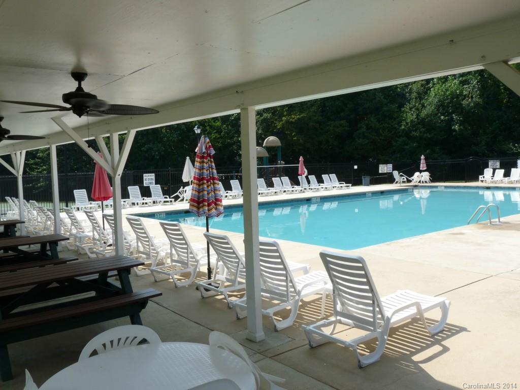 KNIGHTSBRIDGE - Residential