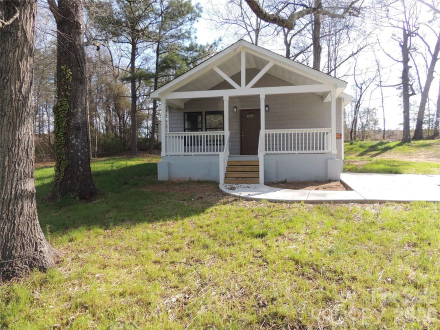 Beautifully updated 2-bedroom, 2-bath home in quiet community. This home sits on .53 acres and Features new plumbing, HVAC, Windows and electrical updates.  A welcoming front porch perfect for relaxing with a cup of coffee.  Inside you will appreciate the thoughtful updates, move-in ready condition, and comfortable layout. 
There is a mobile home in the backyard that can be remodeled and used as an Accessory dwelling unit. This home will not last long!!!