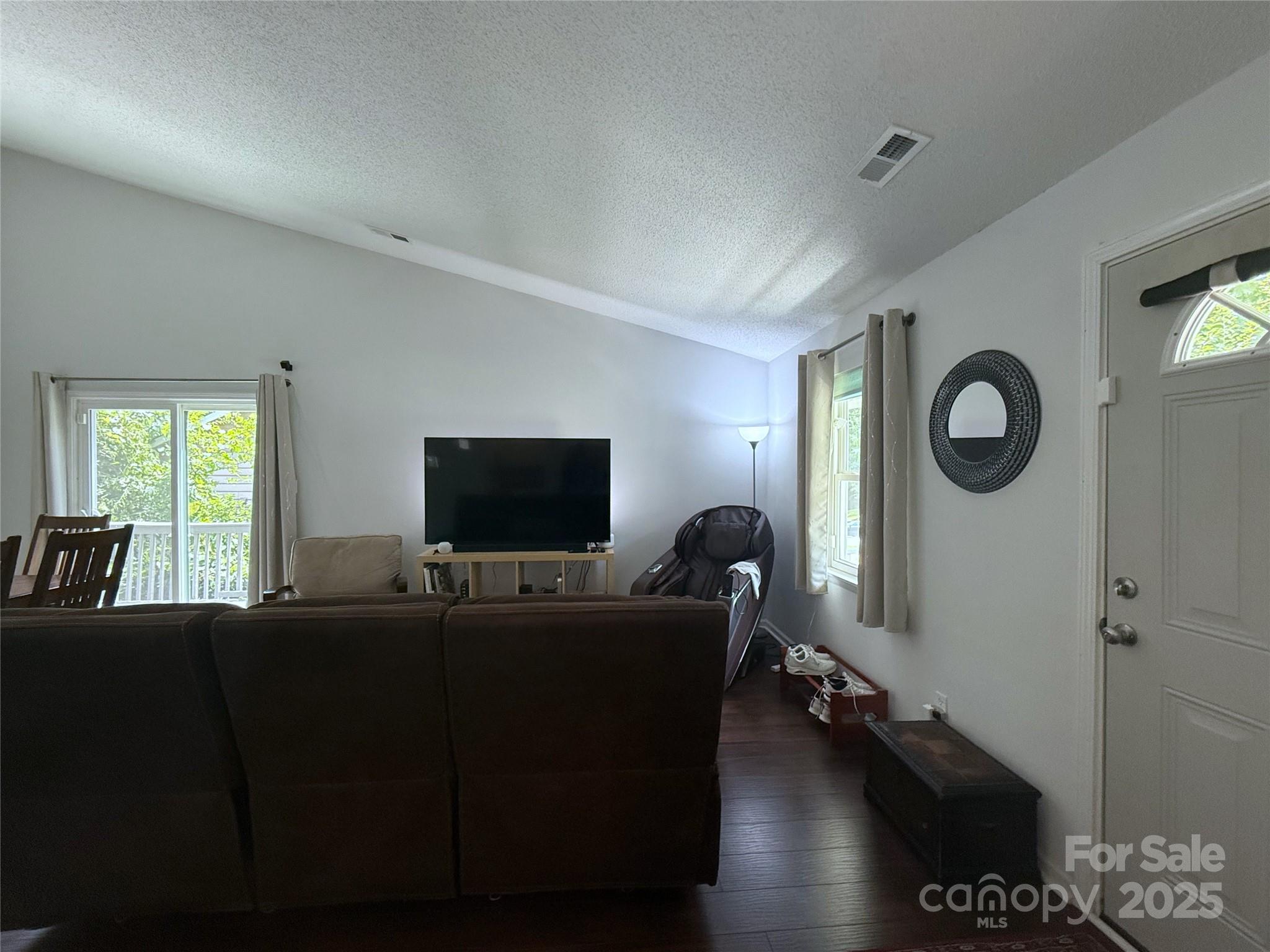 6007 Crosswood Court