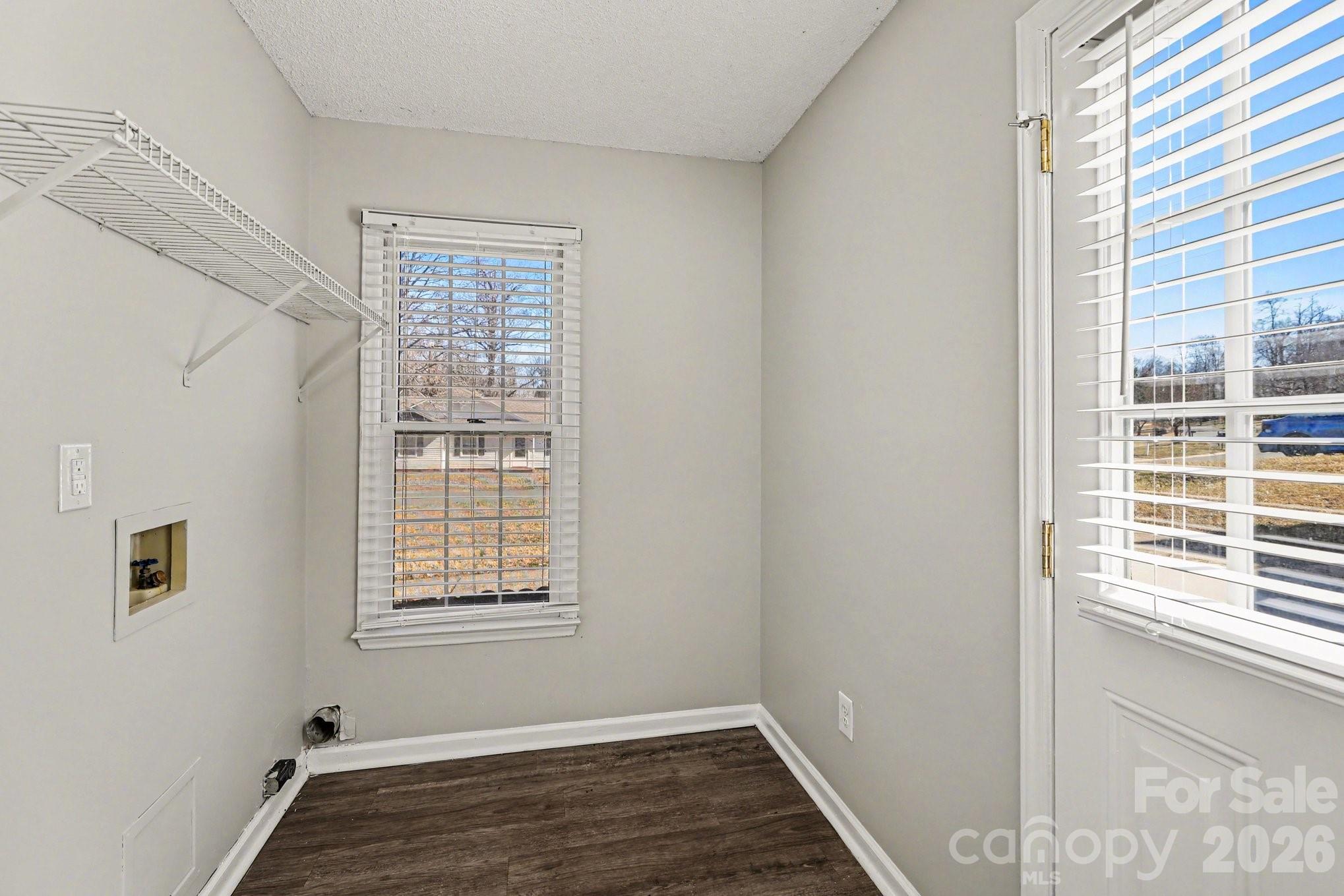 Mcalpine Woods - Residential