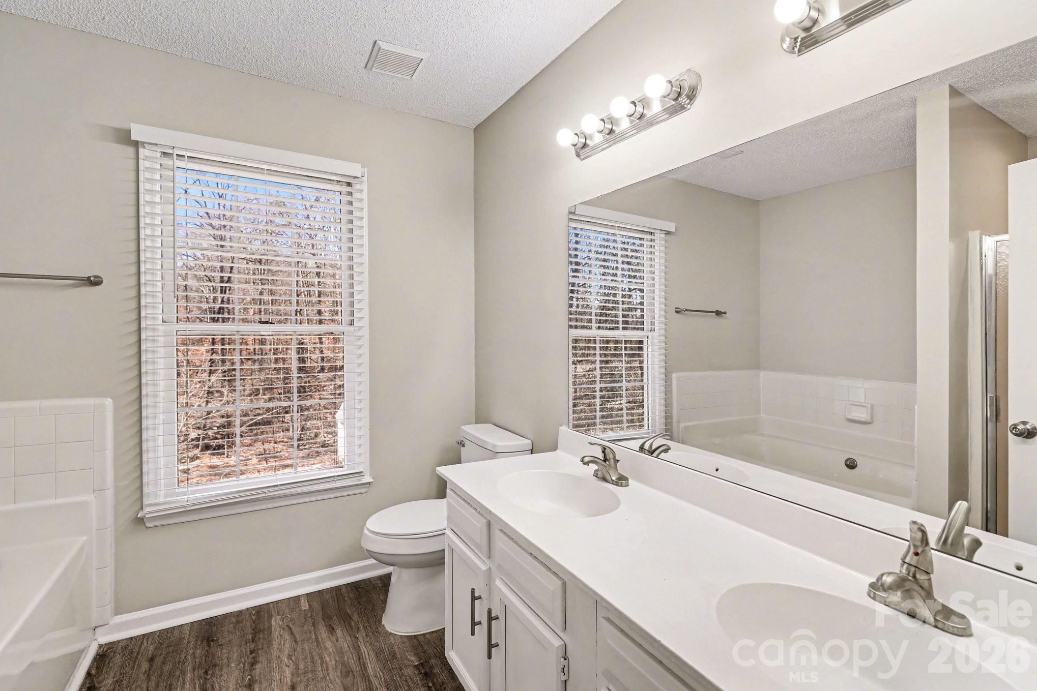 Mcalpine Woods - Residential