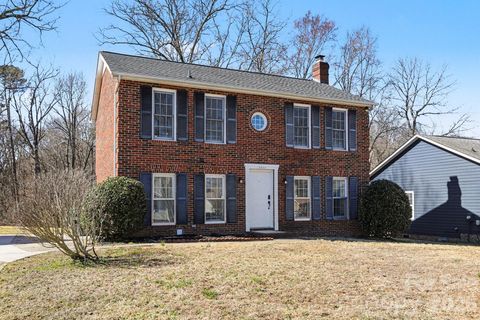 Photo of 5932 Scots Bluff Drive, Charlotte, NC 28227 (MLS # 4344774)