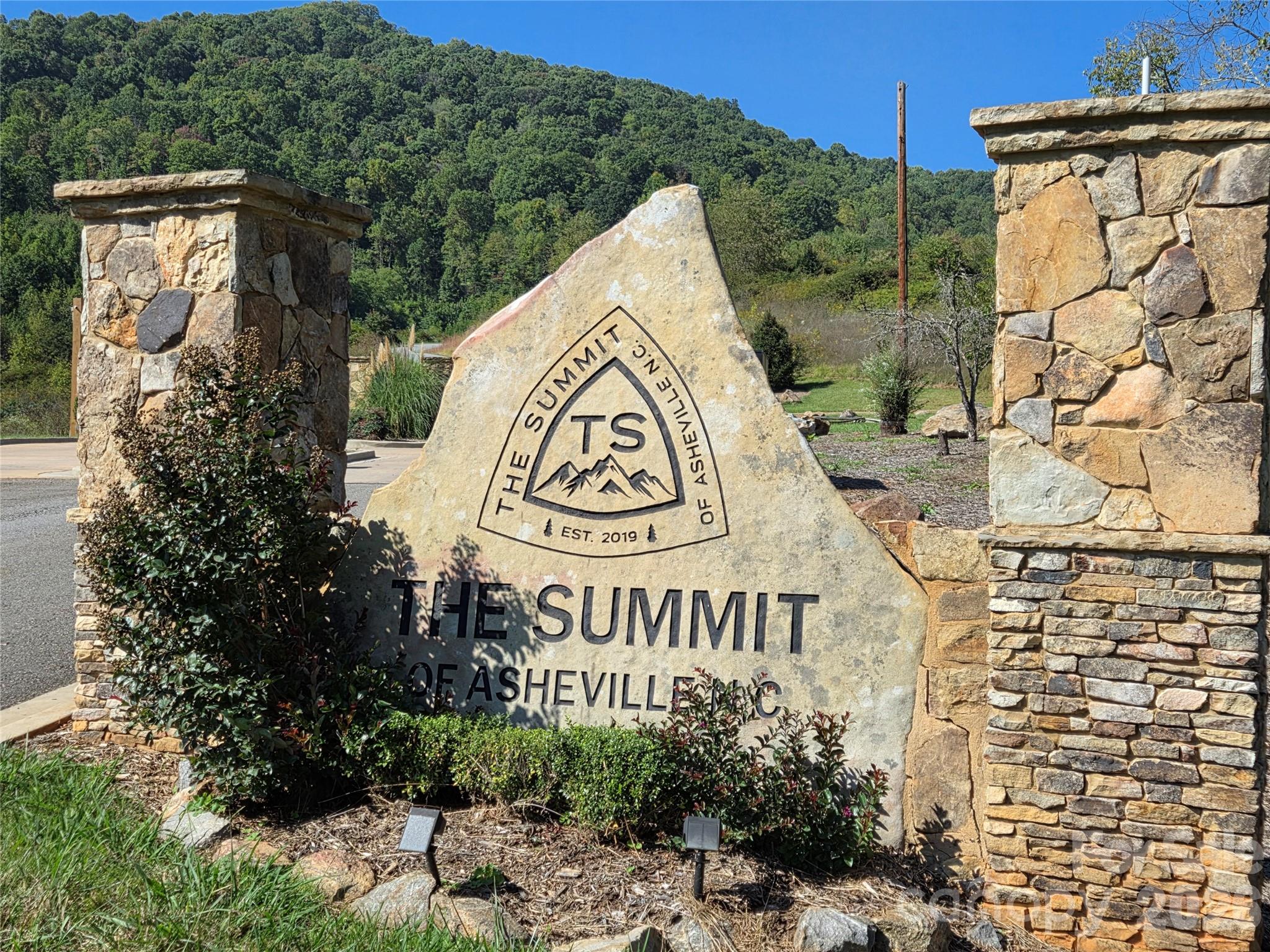 The Summit Of Asheville - Land