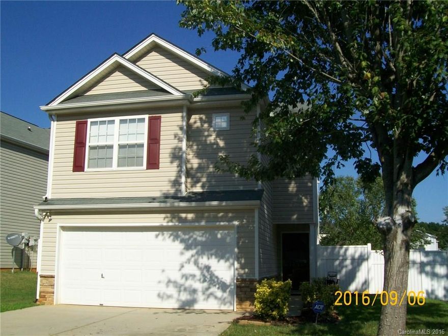 Nice open 2-story w/3  bedrooms upstairs. Fenced back yard. Only 3 miles from I-85 and major shopping and close to Hospital, playground and walking trails in neighborhood.